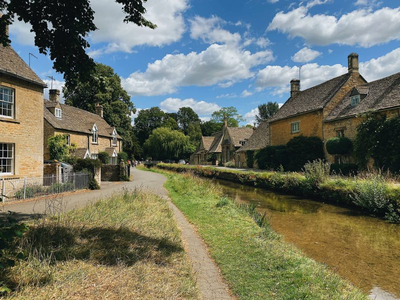 The Best Villages In The Cotswolds To Visit! - Earth's Magical Places