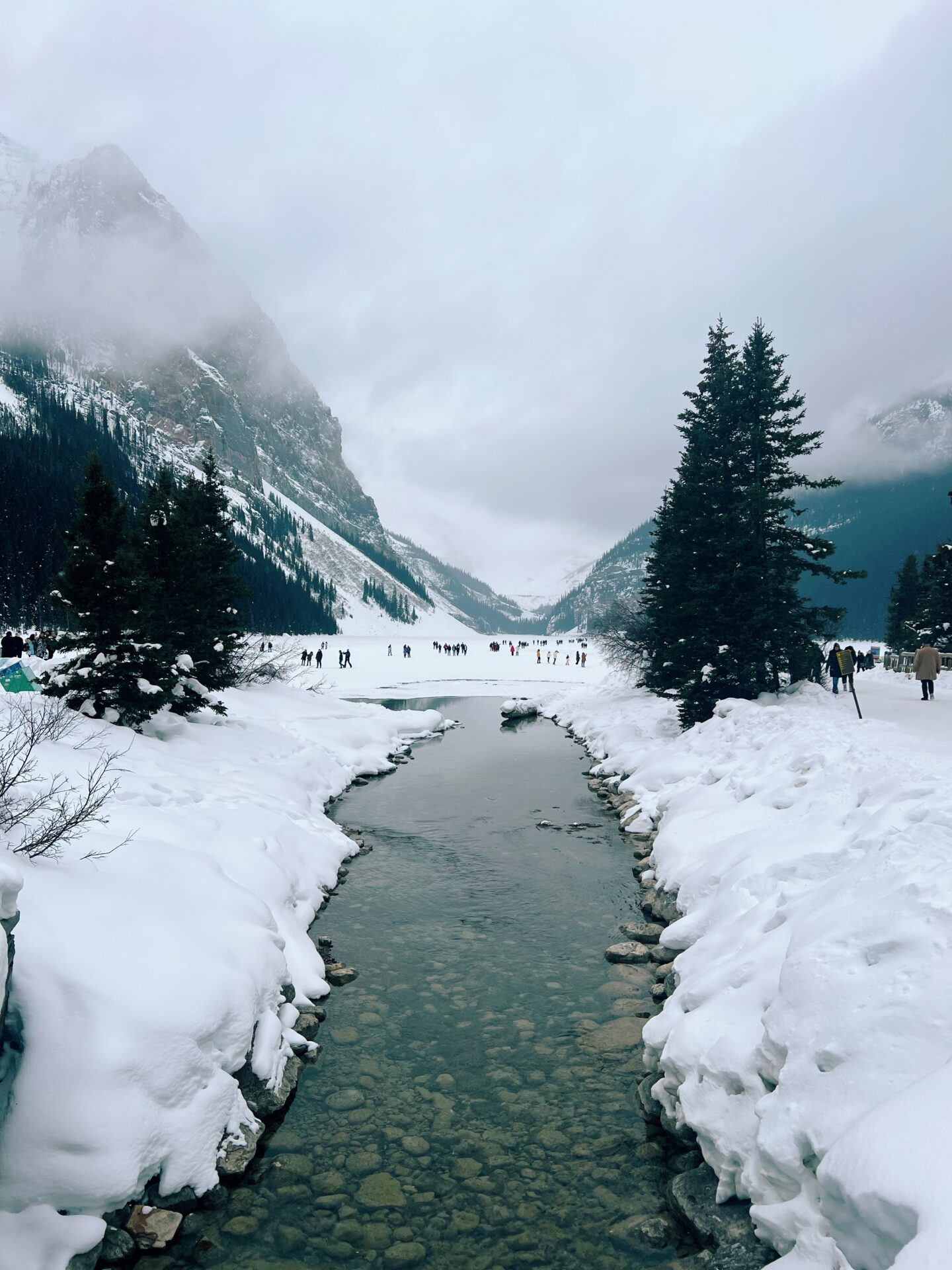 lake louise banff winter