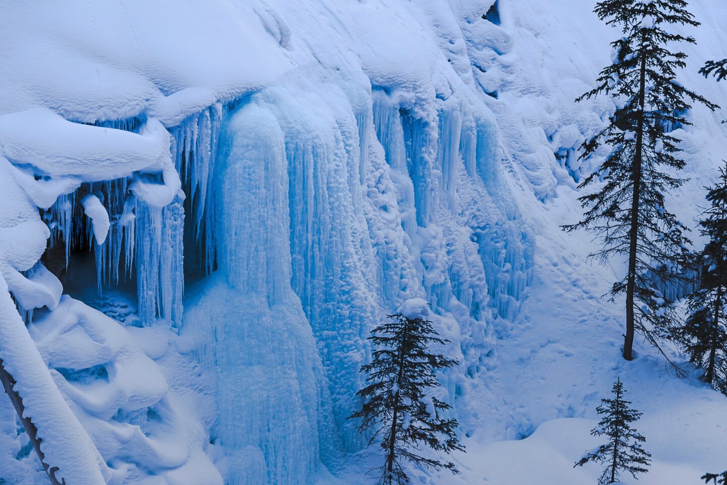 Things to do in Banff in winter Johnston Canyon