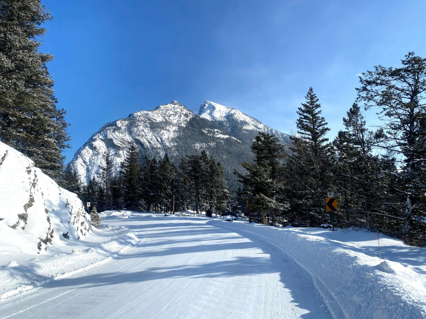 banff in winter pictures 